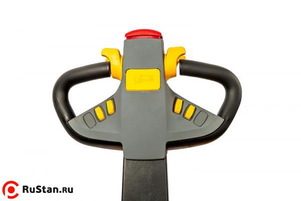 Штабелер электрический самоходный с платформой TOR 2,0т 5,5м ES20T4 фото №3 Штабелер электрический самоходный с платформой TOR 2,0т 5,5м ES20T4 фото №3