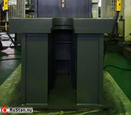 Выталкиватель в нижней плите (опция) фото №4 Пресс гидравлический П6324Б фото №4