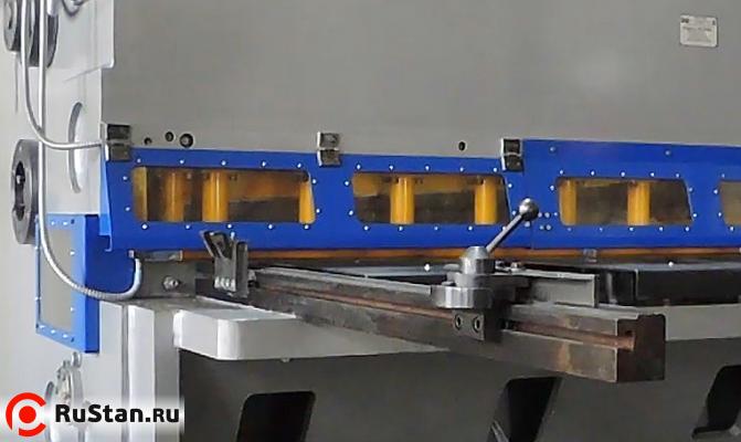 Гидравлические гильотинные ножницы НГ3425 (16х3150 мм) фото №5 Гидравлические гильотинные ножницы НГ3425 (16х3150 мм) фото №5