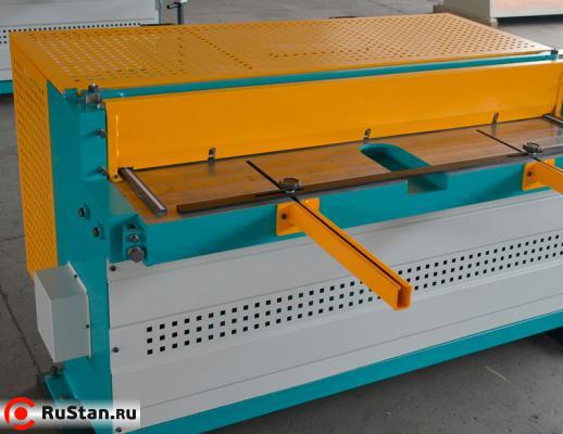 Электромеханическая редукторная гильотина ERGM 1520x2,0 фото №3 ERGM 1520x2,0 фото №3