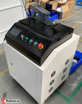 Аппарат лазерной очистки металла от ржавчины и краски Foton F100 (QCW источник) фото №3 Ручной Аппарат лазерной очистки металла от ржавчины и краски Foton F100 фото №3