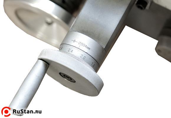 На станке имеются лимбы продольной и поперечной подачи. Маховики выполнены из металла. фото №4 METAL MASTER MML 2870M фото №4